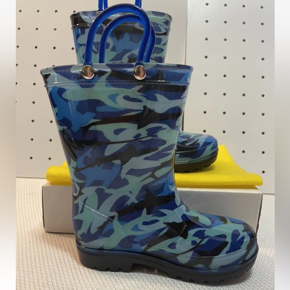 Mark Member’s Blue Camo Kid's Rain Boots with Handles